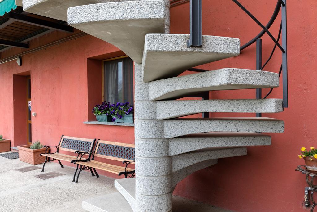 Agriturismo Jesson Rosamund Cantù Exteriör bild